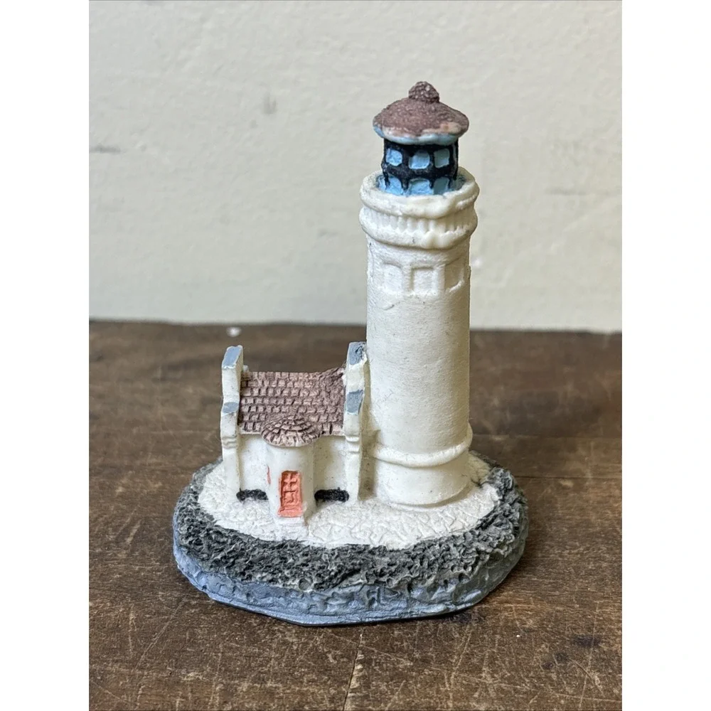 Lot Of 6 Miniature Lighthouses Resin No Doubles